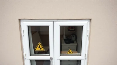 drzwi i okna Kraków — na co uważać i jak uniknąć oszustw